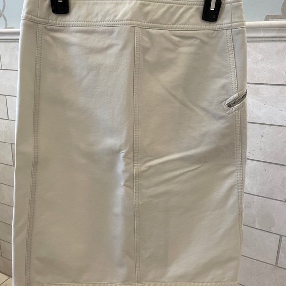 PRADA skirt! Like new! Size 42 = 8 US - Picture 5 of 7